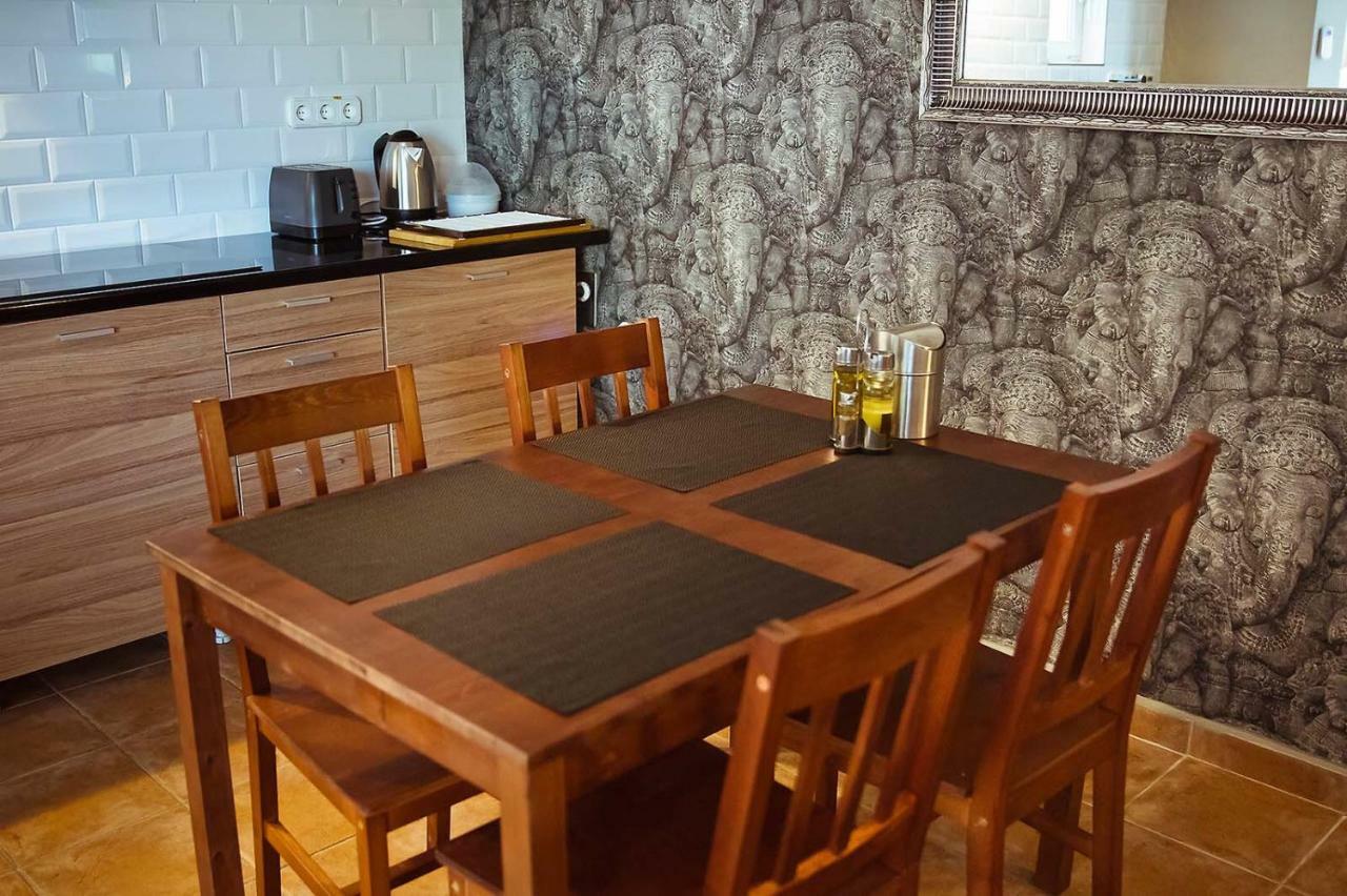 Koi Apartman Balatonalmádi Exteriör bild