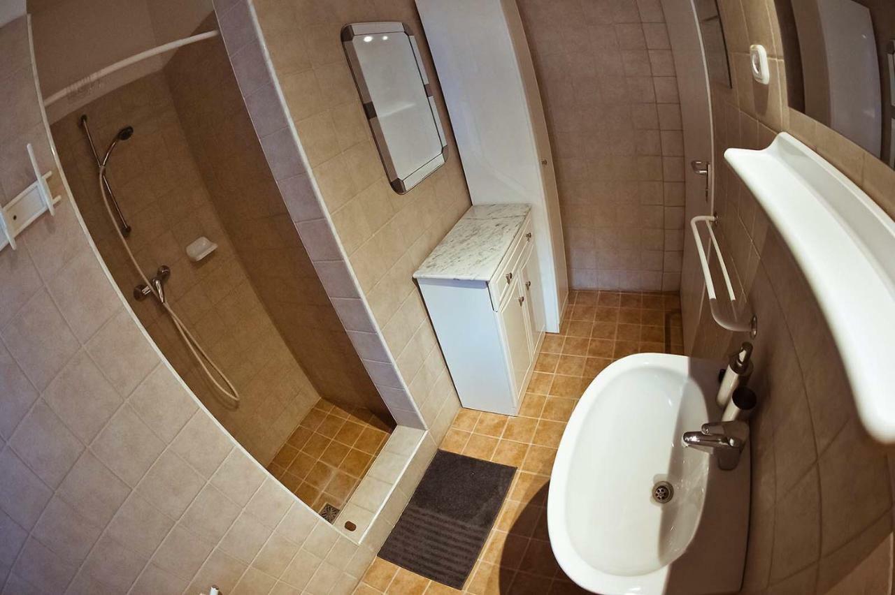 Koi Apartman Balatonalmádi Exteriör bild