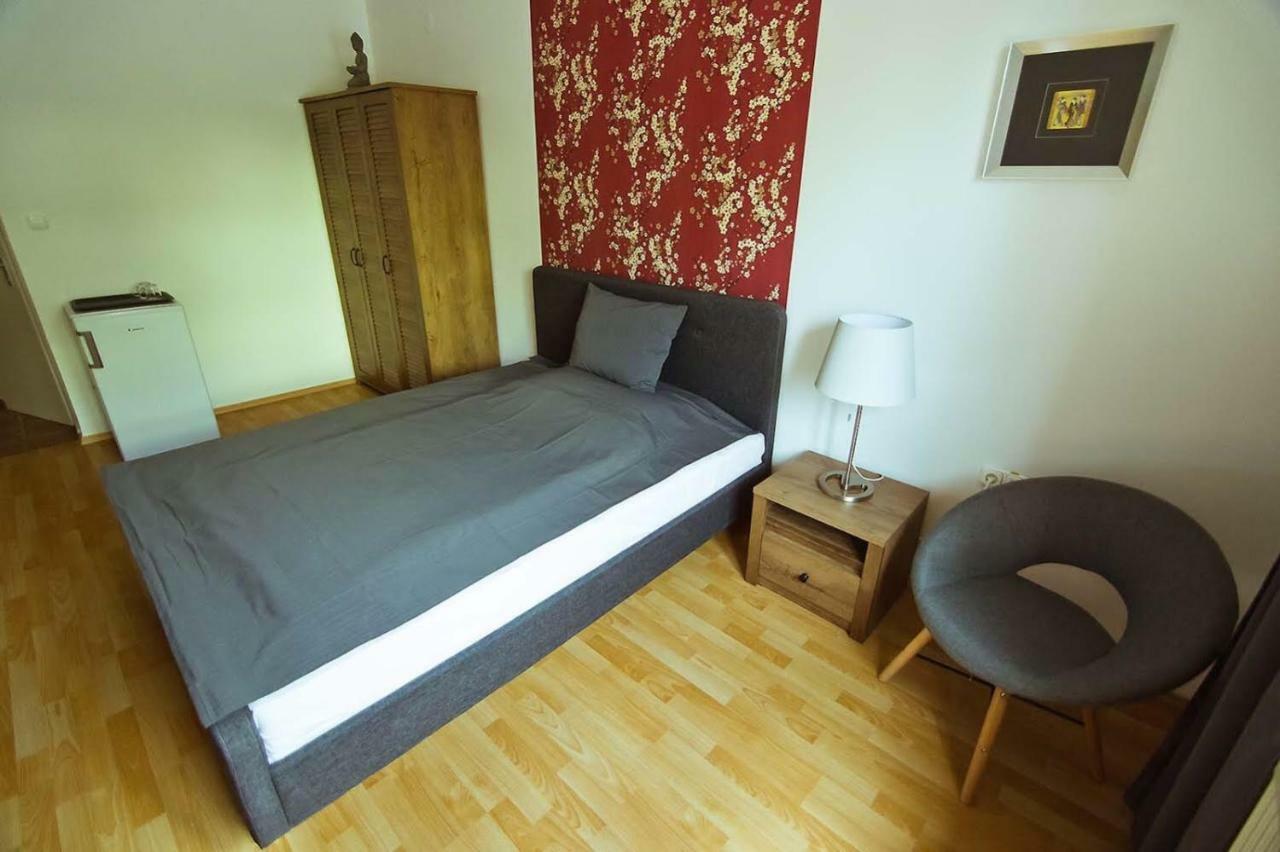 Koi Apartman Balatonalmádi Exteriör bild