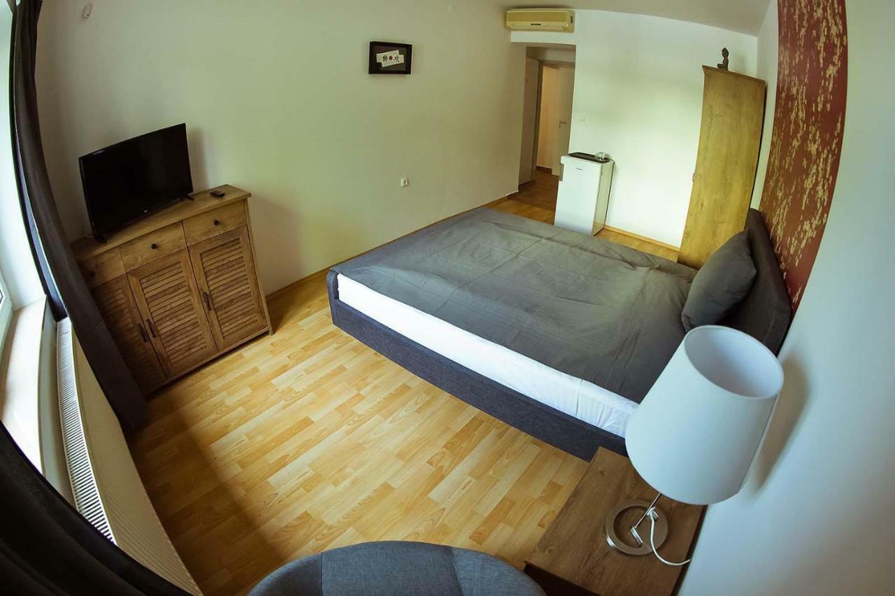 Koi Apartman Balatonalmádi Exteriör bild